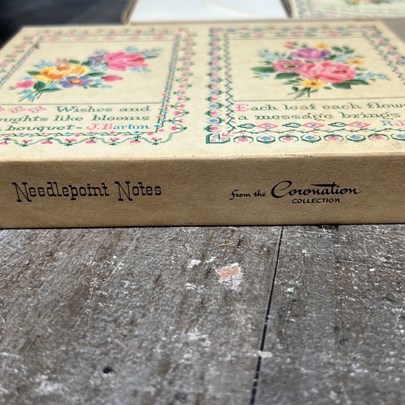 Vintage Needlepoint Notes Cards and Envelopes from Coronation Collection - Picture 4 of 5